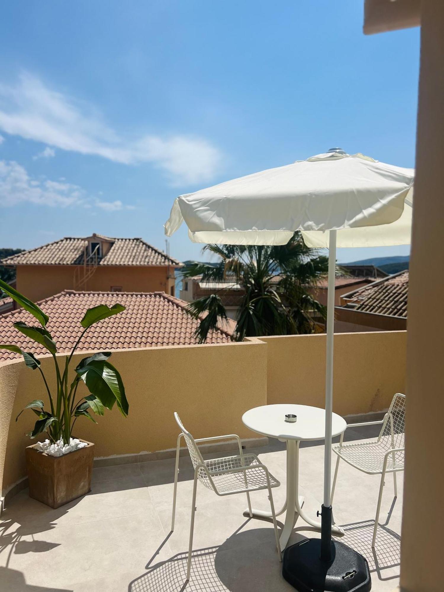 נידרי Eva Beach Hotel Lefkada מראה חיצוני תמונה